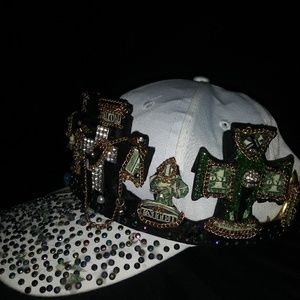 Crown with real money designs